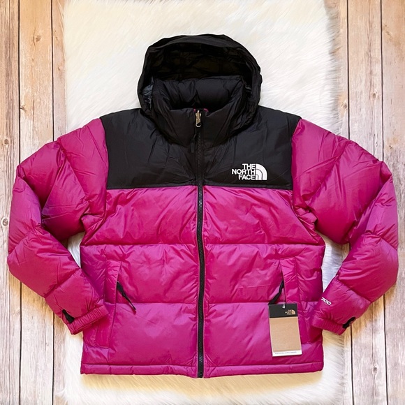 The North Face Women’s 1996 Retro Nuptse Jacket In Fuchsia Pink - Picture 3 of 13
